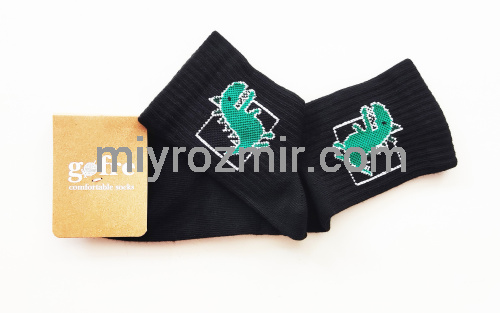 Gofre 307 Чорні спортивні високі шкарпетки з широкою резинкою та зеленим динозавром Gofre 307 Чорні спортивні високі шкарпетки з широкою резинкою та зеленим динозавром